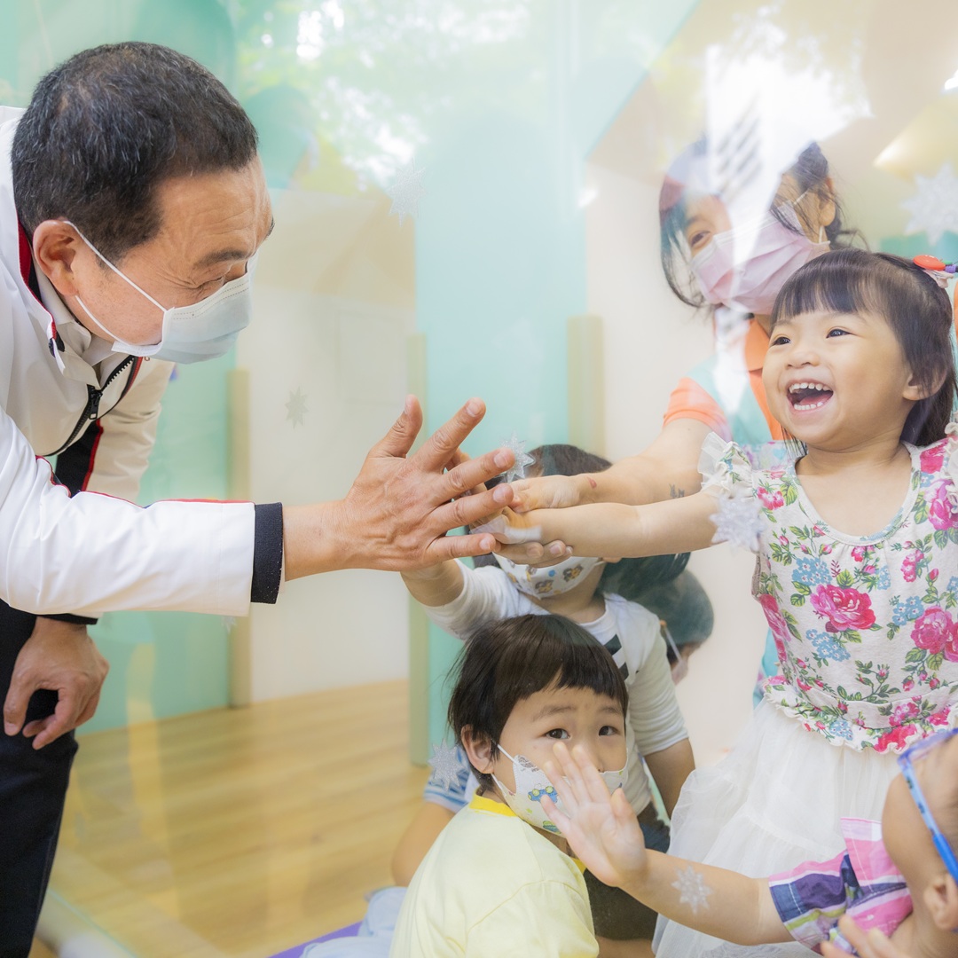 春天長腳，愛會跑來