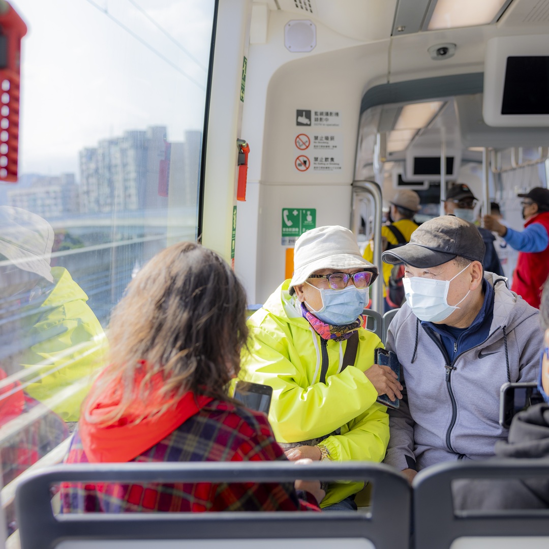 春天長腳，愛會跑來